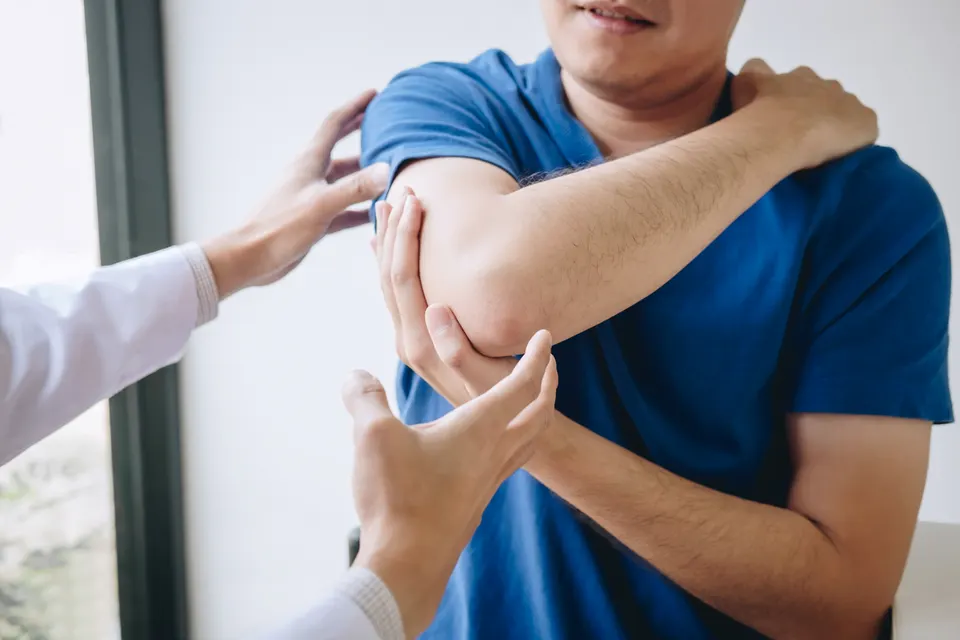 عيادة العظام والطب ال�رياضي — عيادات 101 التجمع الخامس